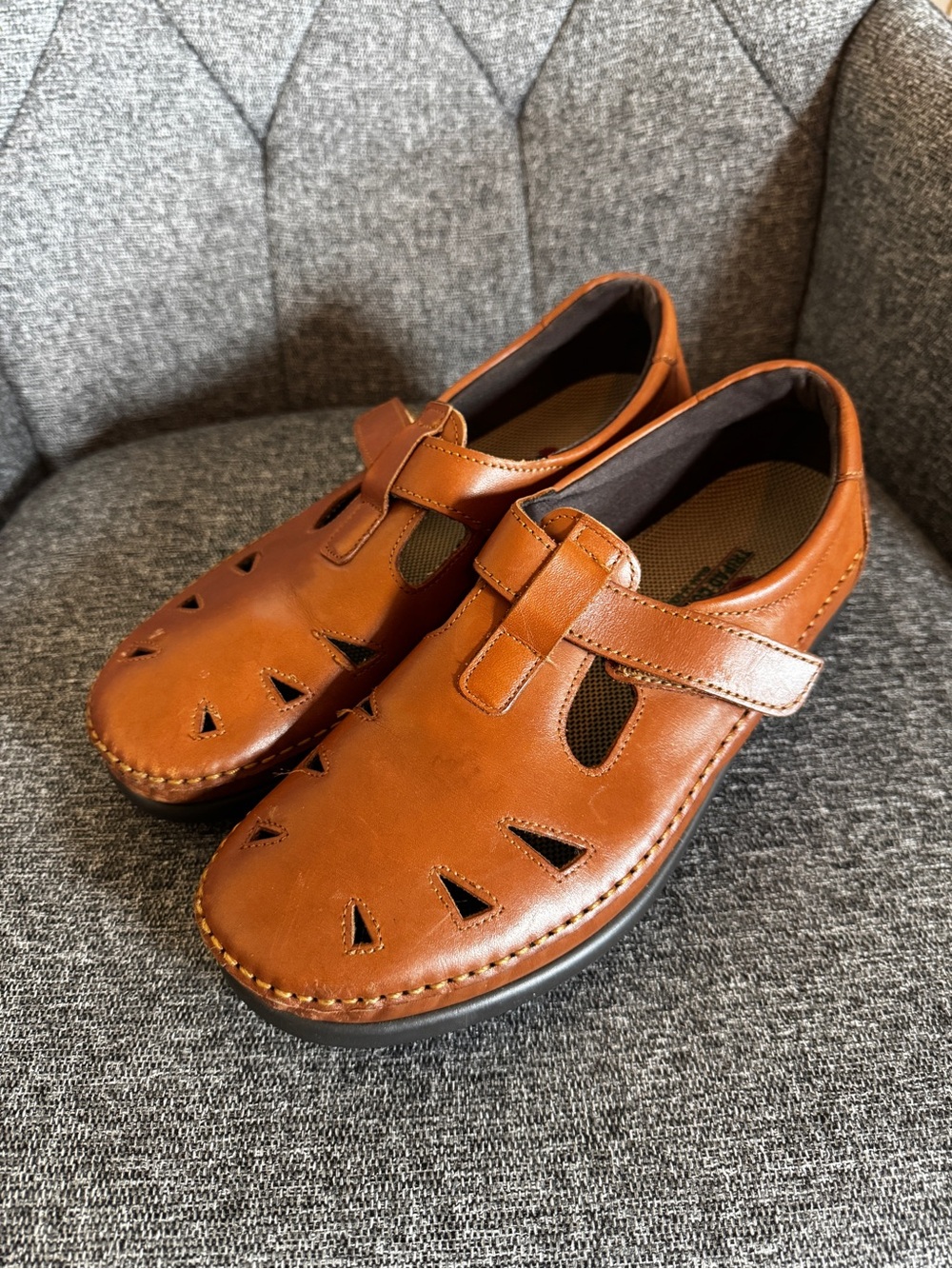 SAS Women's Tan Leather Slip-On Clog Mule with Strap